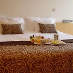 Axis Golf Hotel