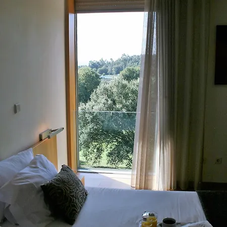 Axis Golf Hotel